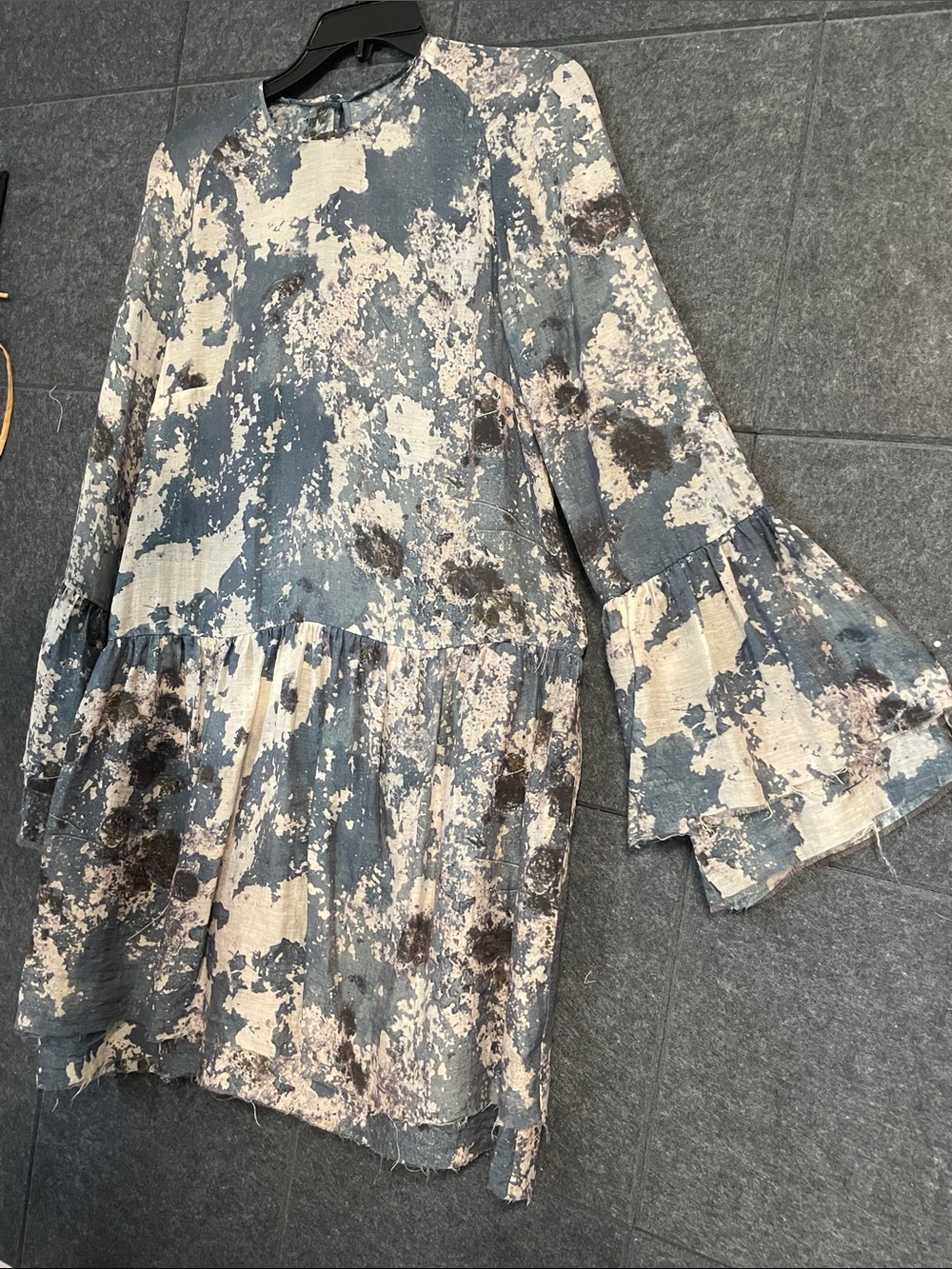 H & M Abstract Print Ruffle-Sleeve Tunic Dress - Blue & Cream US 8